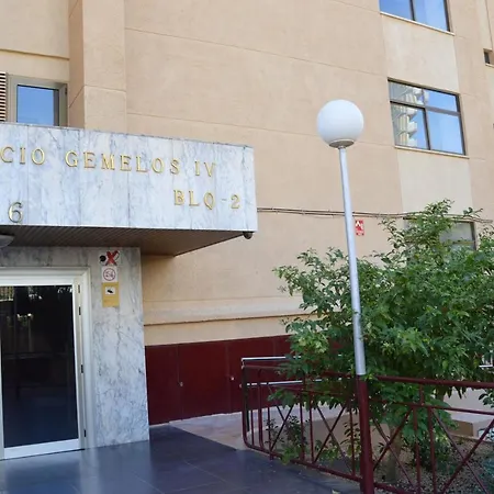 Apto With Pool Gemelos Iv 베니돔